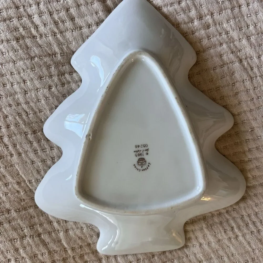 Vintage Geo Lefton White Christmas Tree Holly Berry Candy Dish Decorative 1980's
